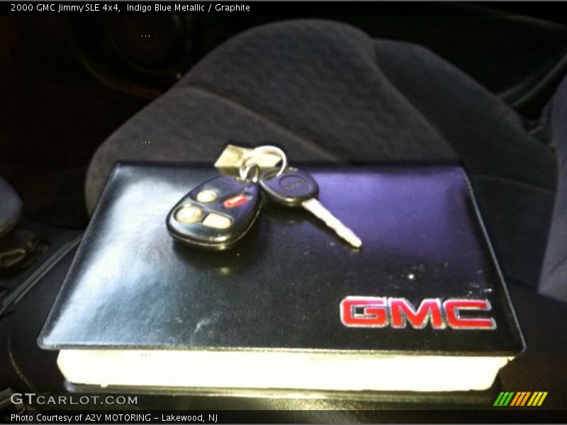 Indigo Blue Metallic / Graphite 2000 GMC Jimmy SLE 4x4