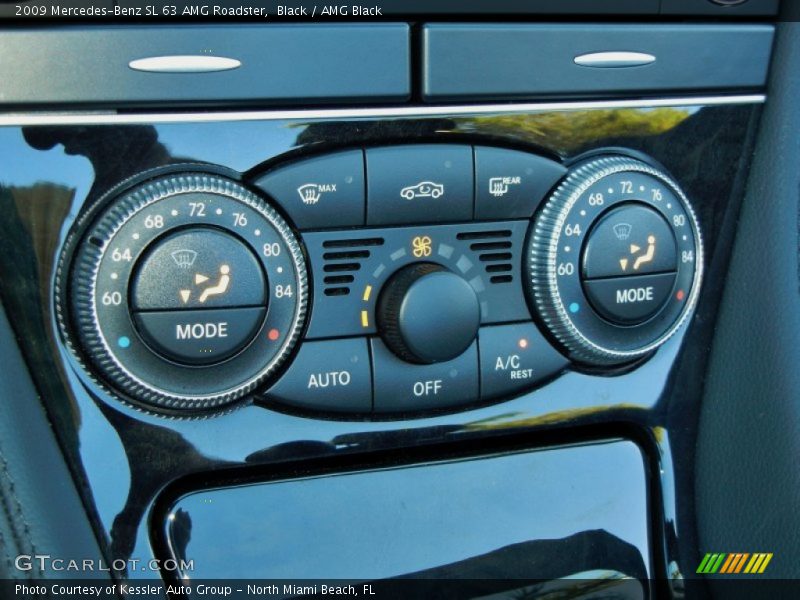 Controls of 2009 SL 63 AMG Roadster