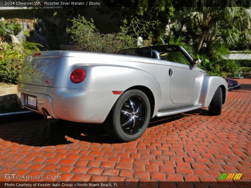 Ricochet Silver Metallic / Ebony 2004 Chevrolet SSR