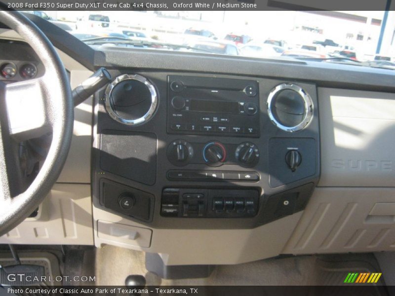 Oxford White / Medium Stone 2008 Ford F350 Super Duty XLT Crew Cab 4x4 Chassis
