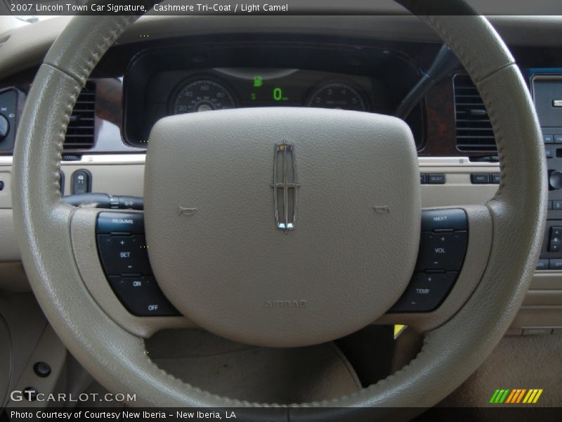 Cashmere Tri-Coat / Light Camel 2007 Lincoln Town Car Signature
