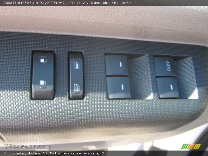Oxford White / Medium Stone 2008 Ford F350 Super Duty XLT Crew Cab 4x4 Chassis