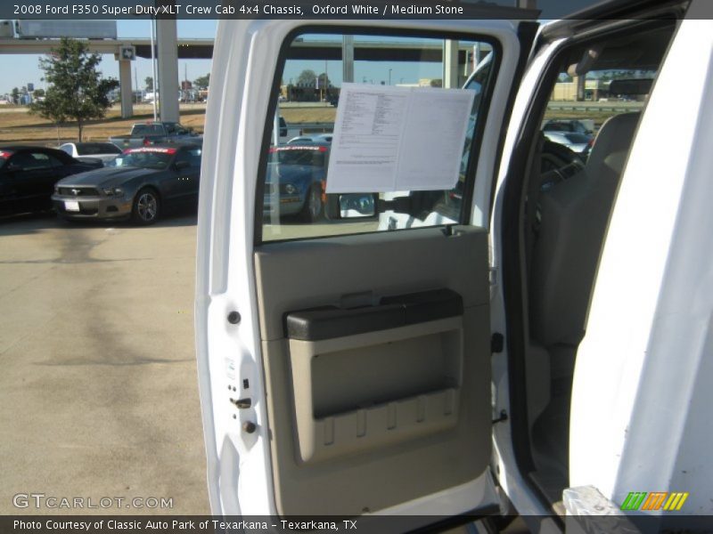 Oxford White / Medium Stone 2008 Ford F350 Super Duty XLT Crew Cab 4x4 Chassis