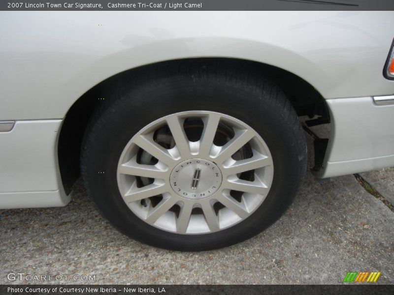 Cashmere Tri-Coat / Light Camel 2007 Lincoln Town Car Signature