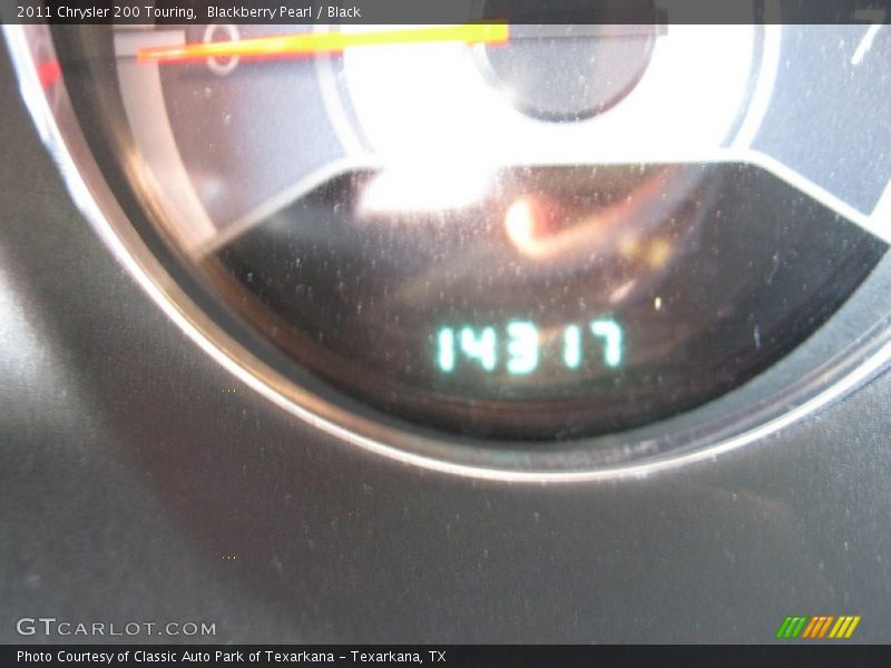 Blackberry Pearl / Black 2011 Chrysler 200 Touring