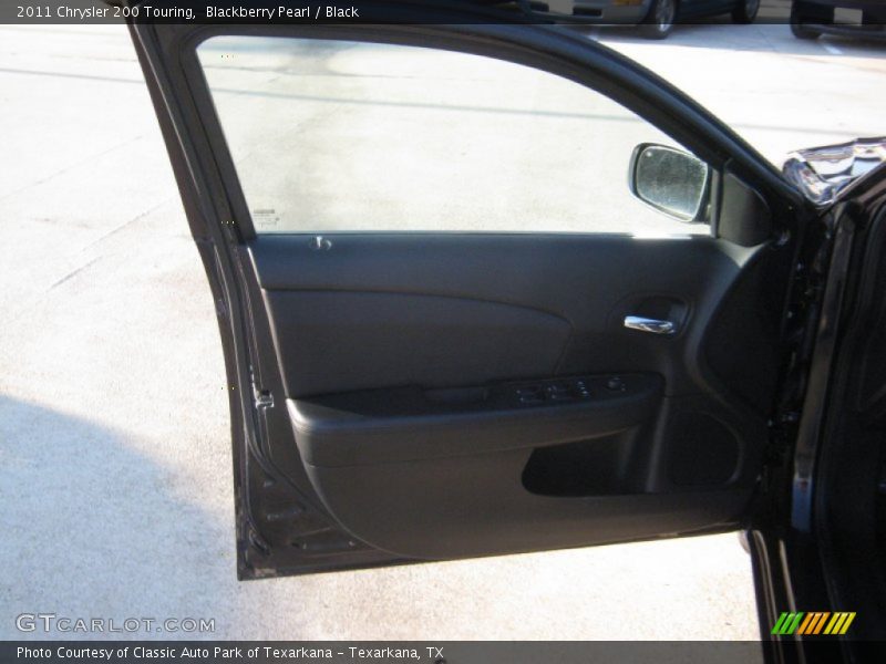 Blackberry Pearl / Black 2011 Chrysler 200 Touring