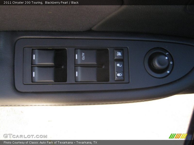 Blackberry Pearl / Black 2011 Chrysler 200 Touring