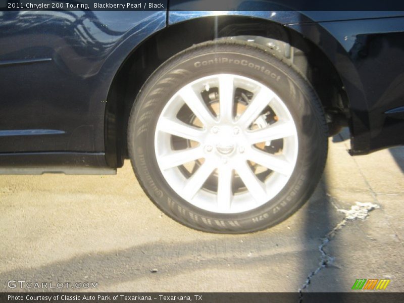 Blackberry Pearl / Black 2011 Chrysler 200 Touring