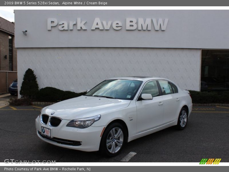 Alpine White / Cream Beige 2009 BMW 5 Series 528xi Sedan