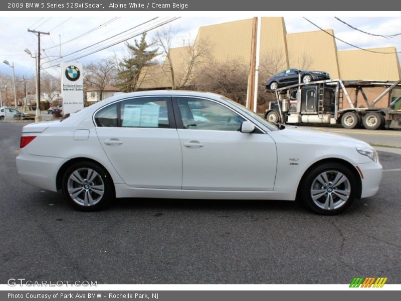 Alpine White / Cream Beige 2009 BMW 5 Series 528xi Sedan