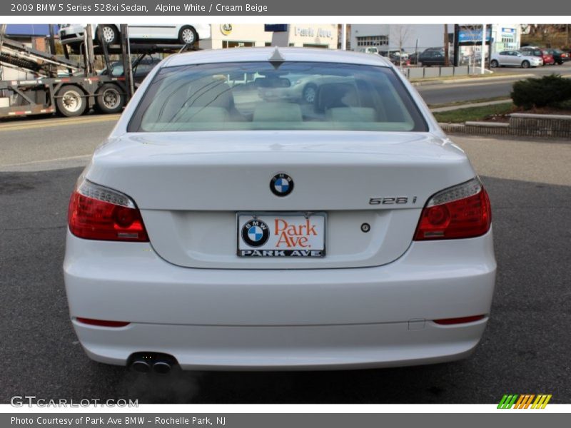 Alpine White / Cream Beige 2009 BMW 5 Series 528xi Sedan