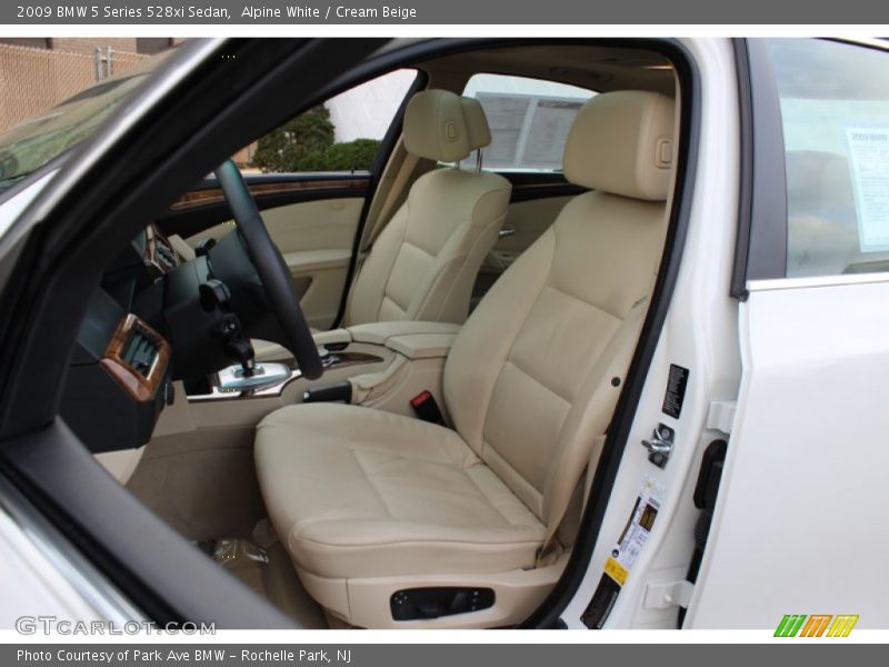 Alpine White / Cream Beige 2009 BMW 5 Series 528xi Sedan