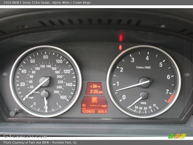 Alpine White / Cream Beige 2009 BMW 5 Series 528xi Sedan