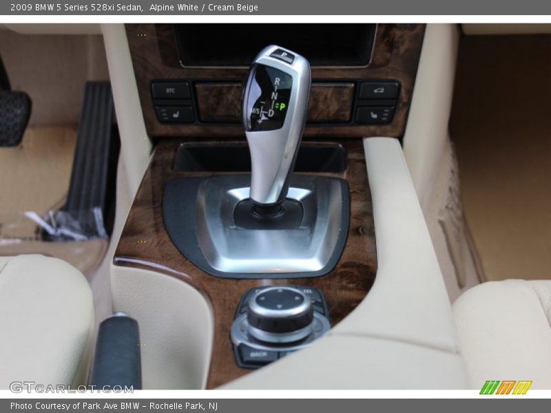 Alpine White / Cream Beige 2009 BMW 5 Series 528xi Sedan