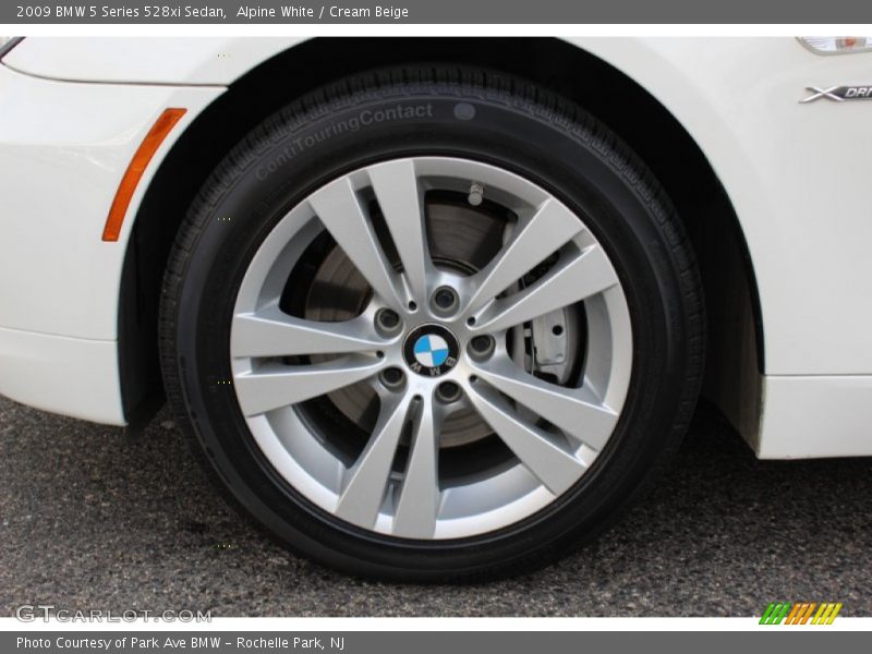 Alpine White / Cream Beige 2009 BMW 5 Series 528xi Sedan
