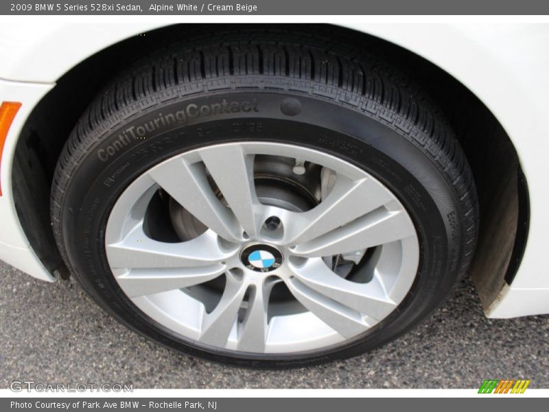 Alpine White / Cream Beige 2009 BMW 5 Series 528xi Sedan