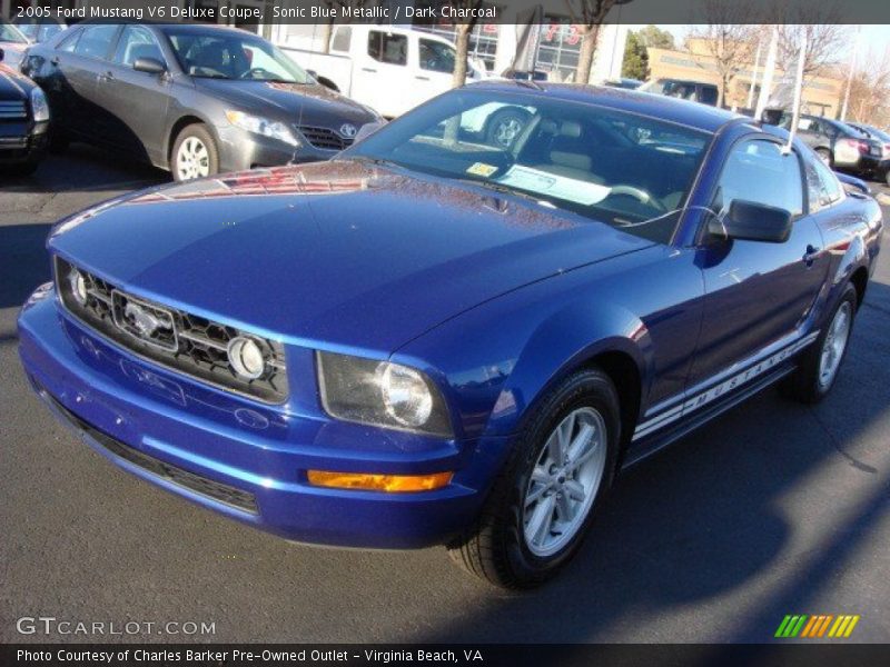 Sonic Blue Metallic / Dark Charcoal 2005 Ford Mustang V6 Deluxe Coupe