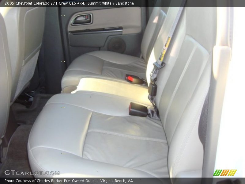 Summit White / Sandstone 2005 Chevrolet Colorado Z71 Crew Cab 4x4
