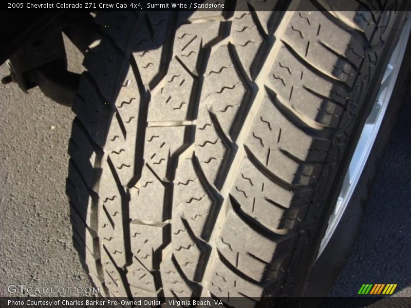 Summit White / Sandstone 2005 Chevrolet Colorado Z71 Crew Cab 4x4