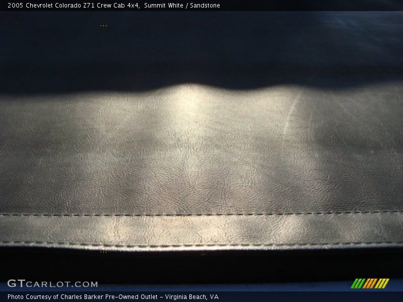 Summit White / Sandstone 2005 Chevrolet Colorado Z71 Crew Cab 4x4