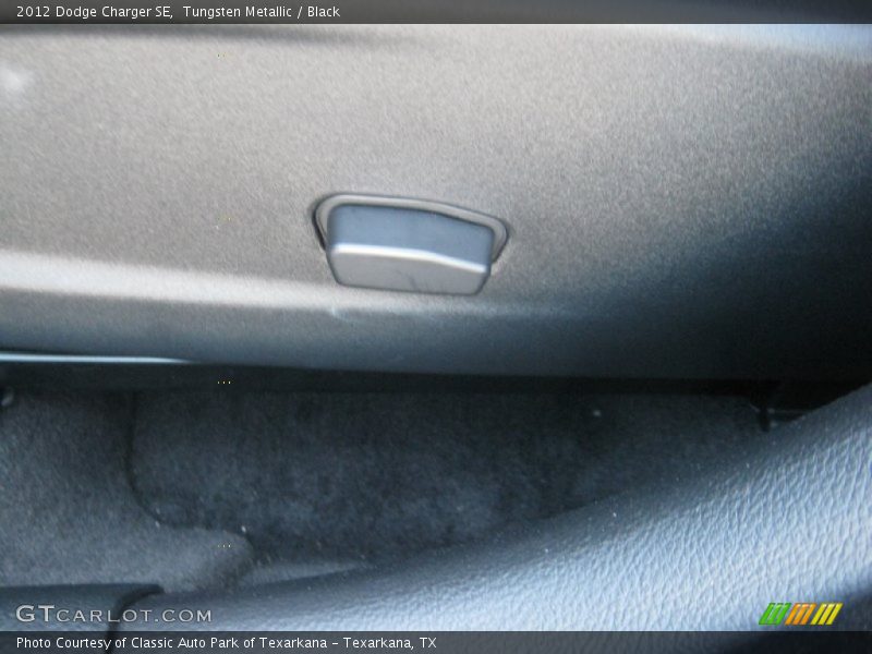 Tungsten Metallic / Black 2012 Dodge Charger SE