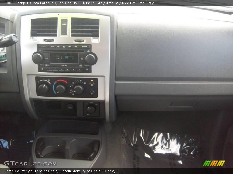 Mineral Gray Metallic / Medium Slate Gray 2005 Dodge Dakota Laramie Quad Cab 4x4
