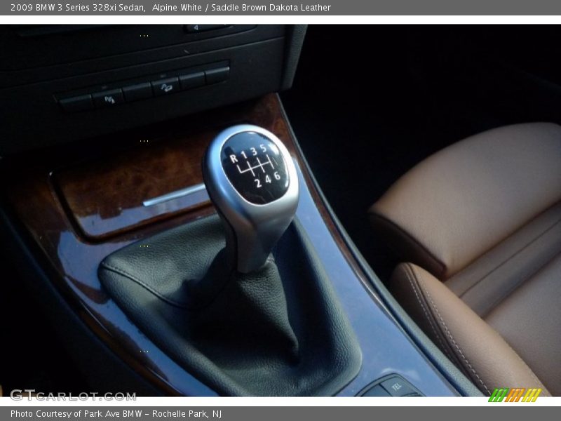  2009 3 Series 328xi Sedan 6 Speed Manual Shifter