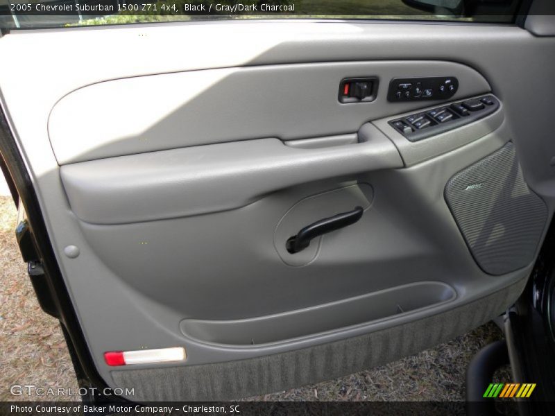 Black / Gray/Dark Charcoal 2005 Chevrolet Suburban 1500 Z71 4x4
