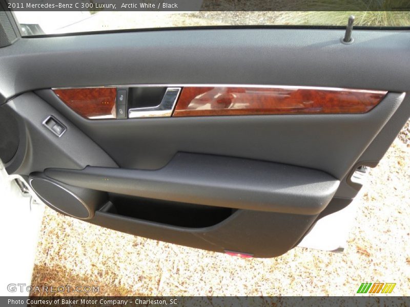 Arctic White / Black 2011 Mercedes-Benz C 300 Luxury