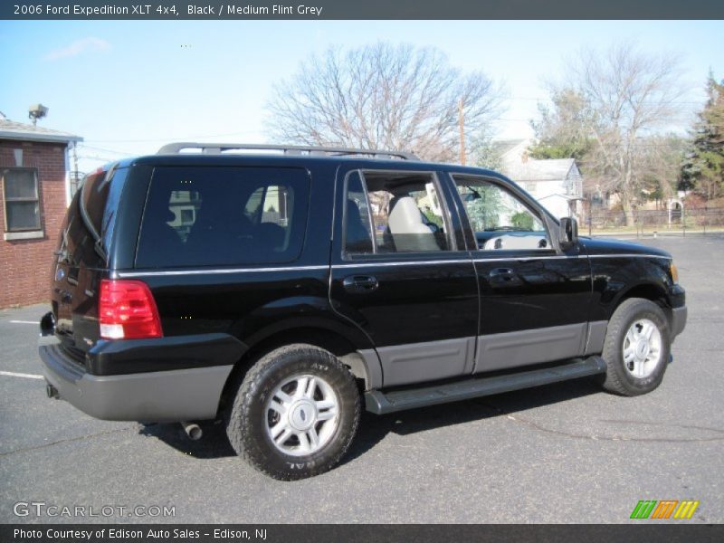 Black / Medium Flint Grey 2006 Ford Expedition XLT 4x4