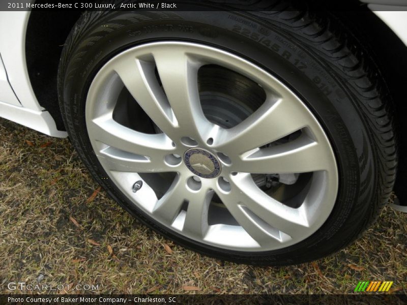 Arctic White / Black 2011 Mercedes-Benz C 300 Luxury