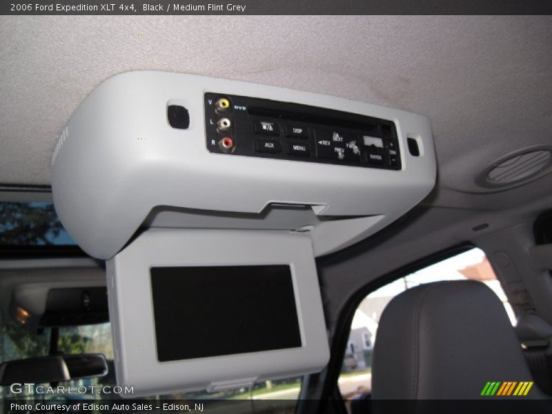 Black / Medium Flint Grey 2006 Ford Expedition XLT 4x4