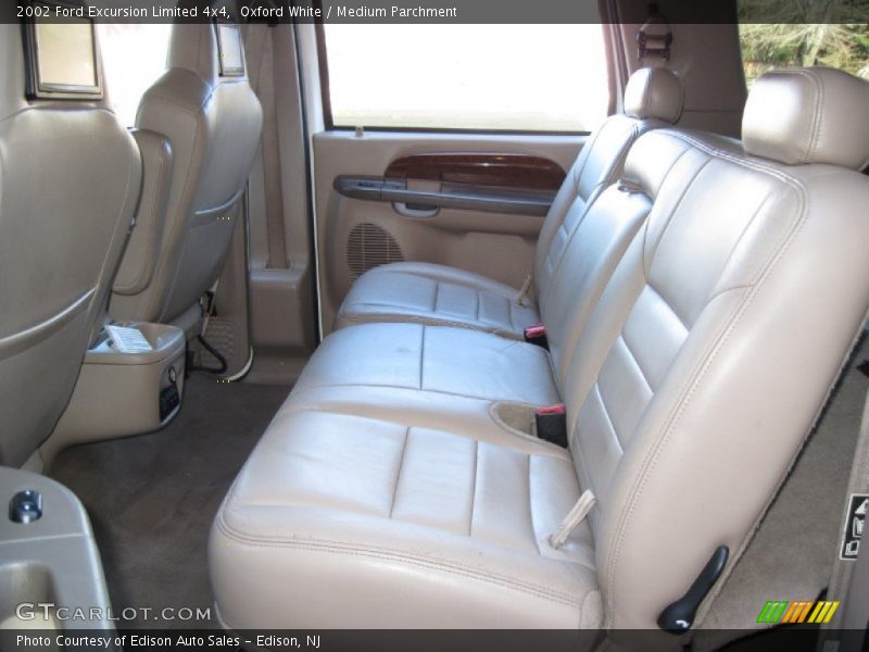 Oxford White / Medium Parchment 2002 Ford Excursion Limited 4x4