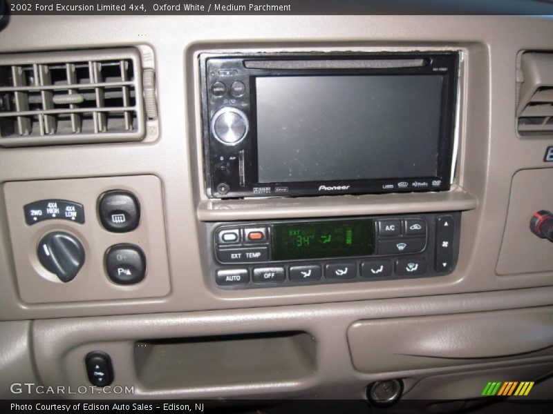 Oxford White / Medium Parchment 2002 Ford Excursion Limited 4x4