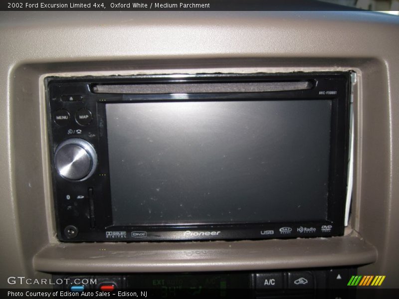 Oxford White / Medium Parchment 2002 Ford Excursion Limited 4x4
