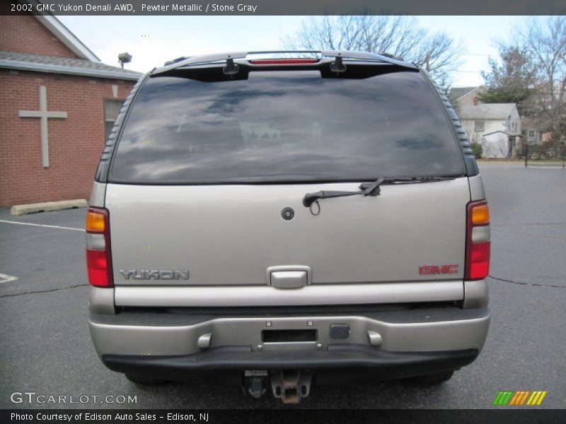 Pewter Metallic / Stone Gray 2002 GMC Yukon Denali AWD