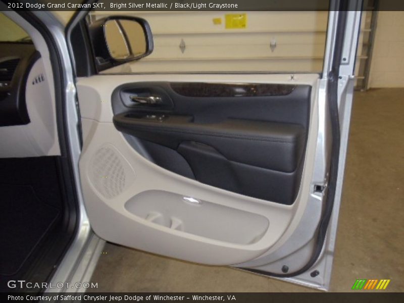 Bright Silver Metallic / Black/Light Graystone 2012 Dodge Grand Caravan SXT