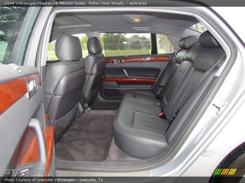  2004 Phaeton V8 4Motion Sedan Anthracite Interior