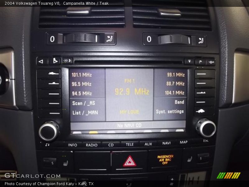 Campanella White / Teak 2004 Volkswagen Touareg V8