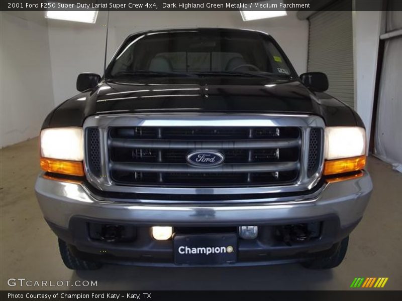 Dark Highland Green Metallic / Medium Parchment 2001 Ford F250 Super Duty Lariat Super Crew 4x4