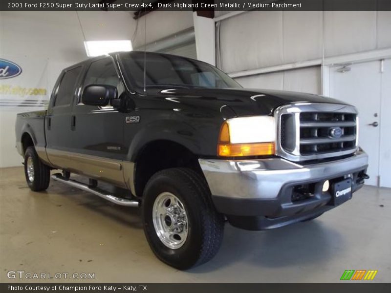 Dark Highland Green Metallic / Medium Parchment 2001 Ford F250 Super Duty Lariat Super Crew 4x4