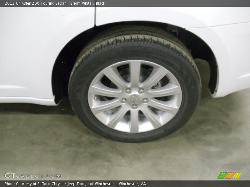 Bright White / Black 2012 Chrysler 200 Touring Sedan