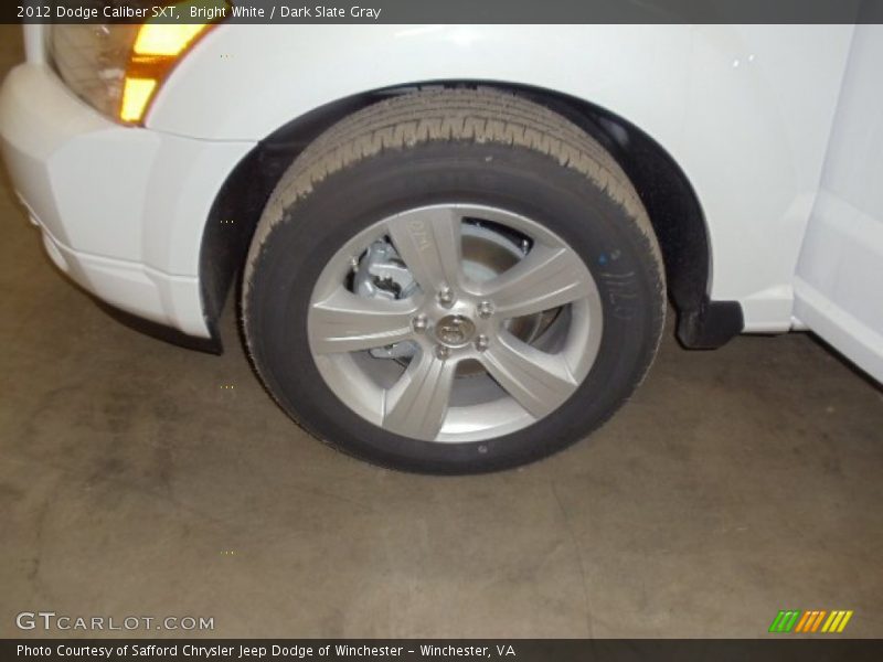 Bright White / Dark Slate Gray 2012 Dodge Caliber SXT