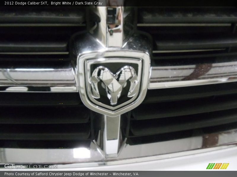 Bright White / Dark Slate Gray 2012 Dodge Caliber SXT