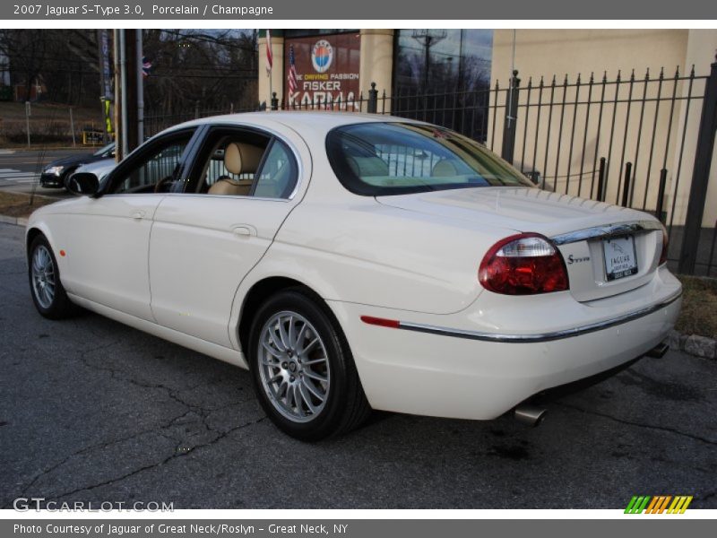 Porcelain / Champagne 2007 Jaguar S-Type 3.0
