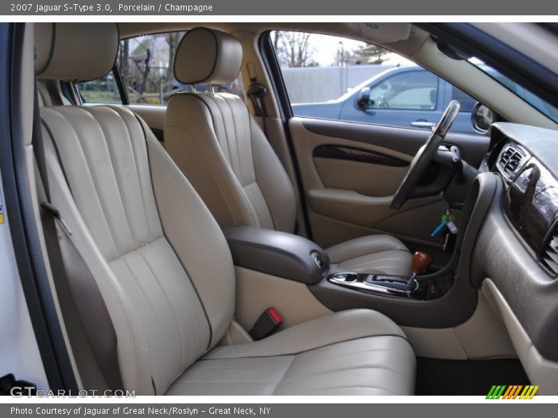 Porcelain / Champagne 2007 Jaguar S-Type 3.0