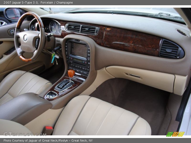 Porcelain / Champagne 2007 Jaguar S-Type 3.0