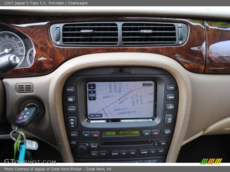 Porcelain / Champagne 2007 Jaguar S-Type 3.0