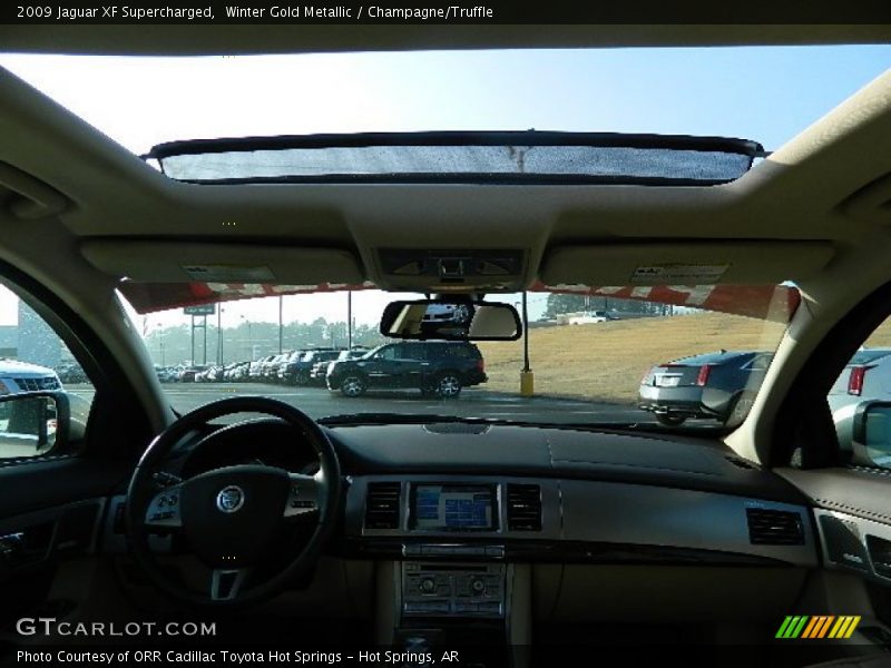 Winter Gold Metallic / Champagne/Truffle 2009 Jaguar XF Supercharged