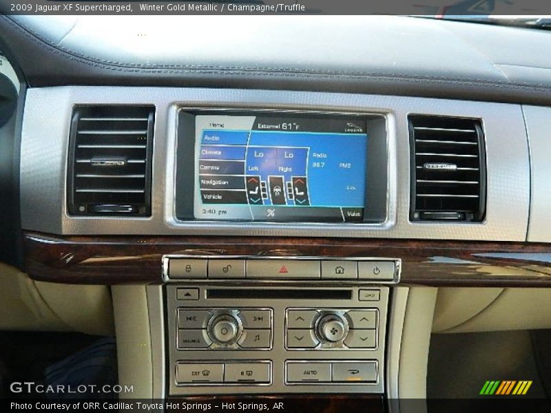 Winter Gold Metallic / Champagne/Truffle 2009 Jaguar XF Supercharged